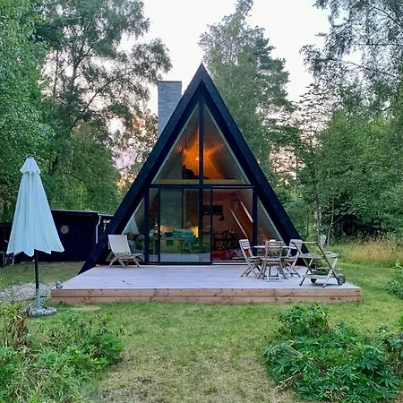 A-frame House In Ulvshale Forest Near Mons Klint Prázdninový dům *